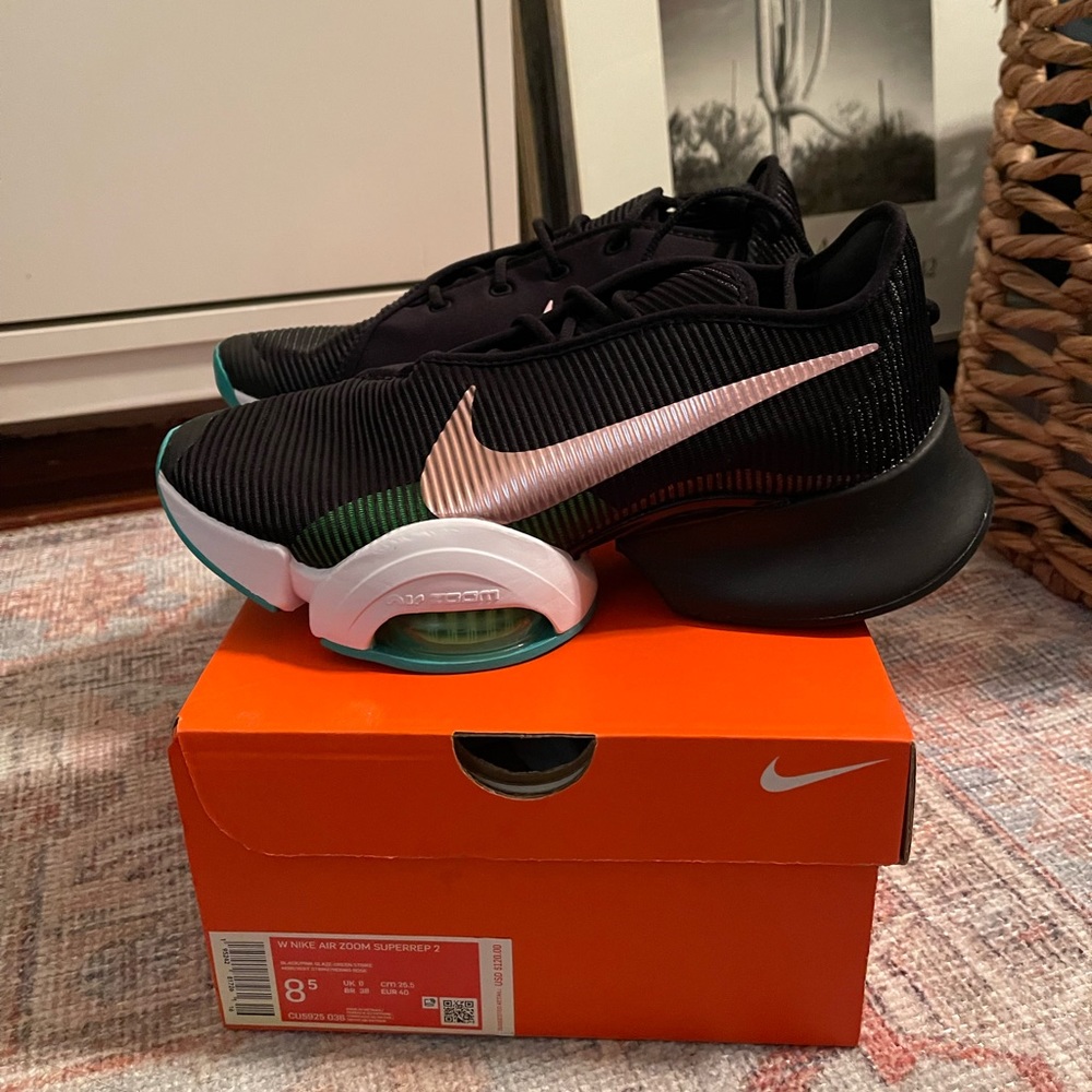 BRAND NEW Nike Air Zoom Superprep 2 8.5W in black/tea/rose gold